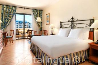 Dormitorio del Hotel Hilton en Malta