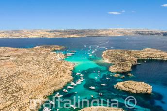 Foto aérea de la Lagunan Azul, Comino, Malta